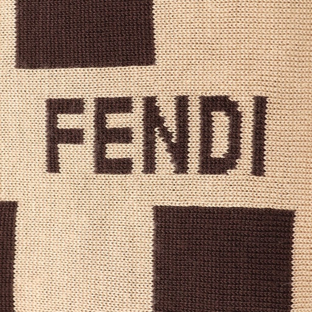 FENDI フェンディ ブランドロゴ柄　ウールマフラー　品質タグ有り FENDI (フェンディ) ロゴ ブロックチェック総柄ジャガード ニット