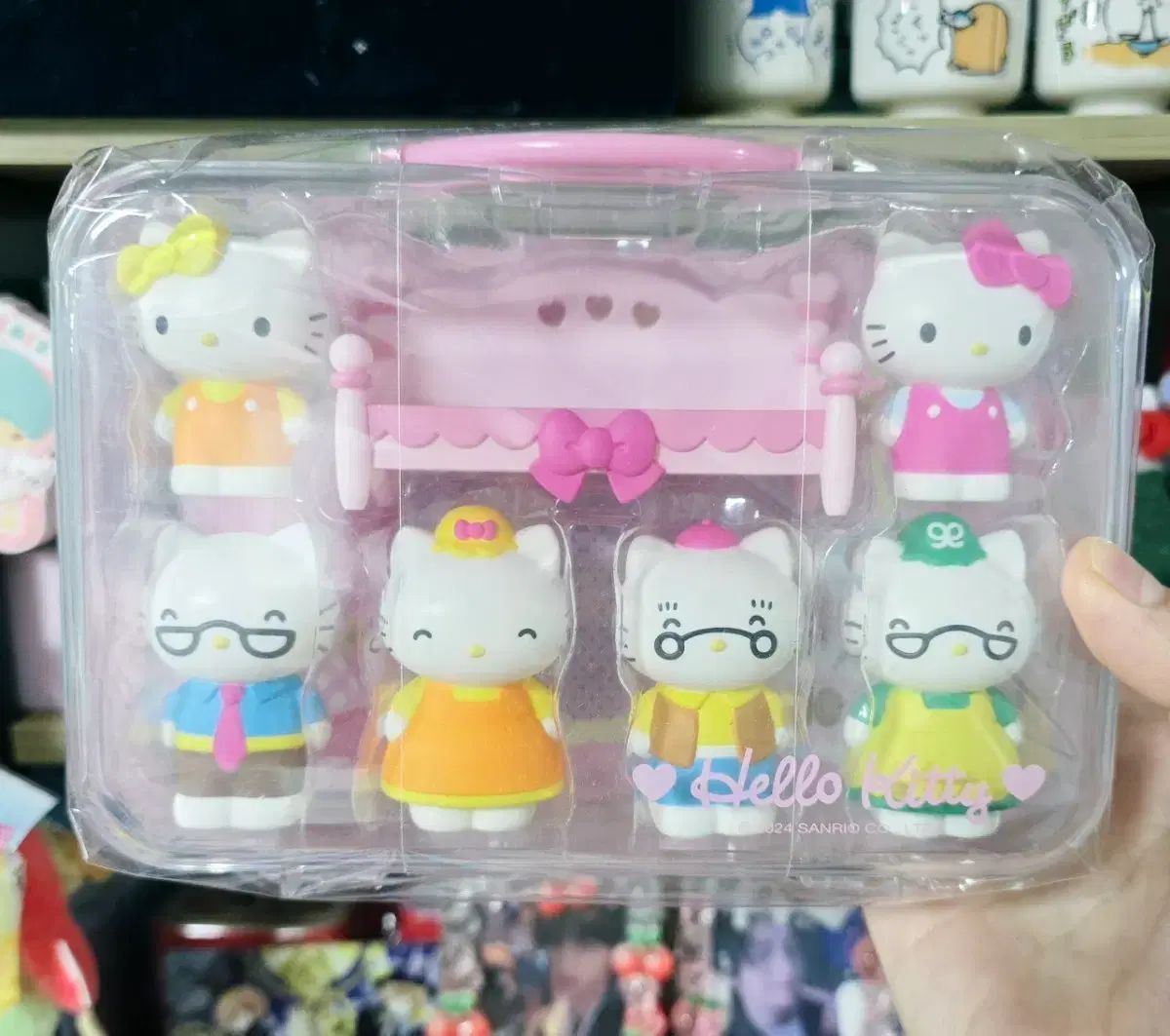 Conjunto de figuras familiares de Hello Kitty Dollhouse nuevo, sin abrir