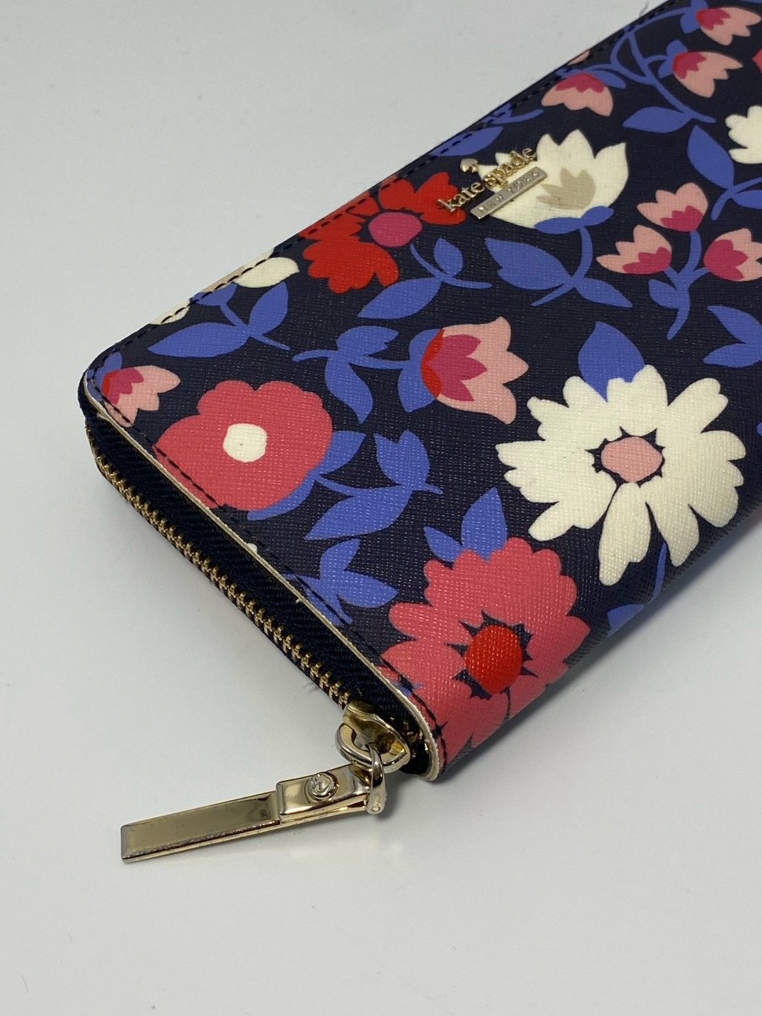 ケイトスペード kate spade 長財布 ラウンドファスナー 花柄 ネイビー