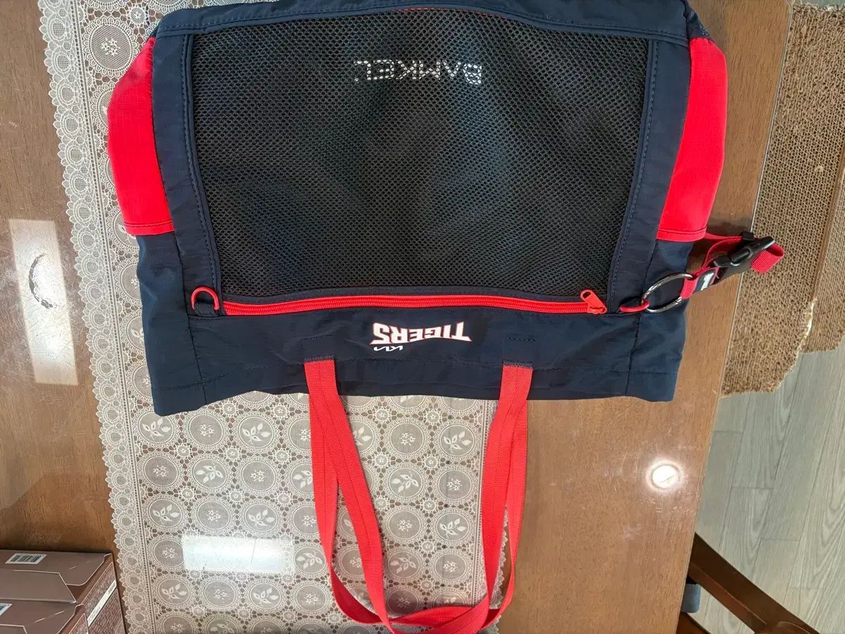 KIAタイガース バンケルバッグ+グリッパー 出品
