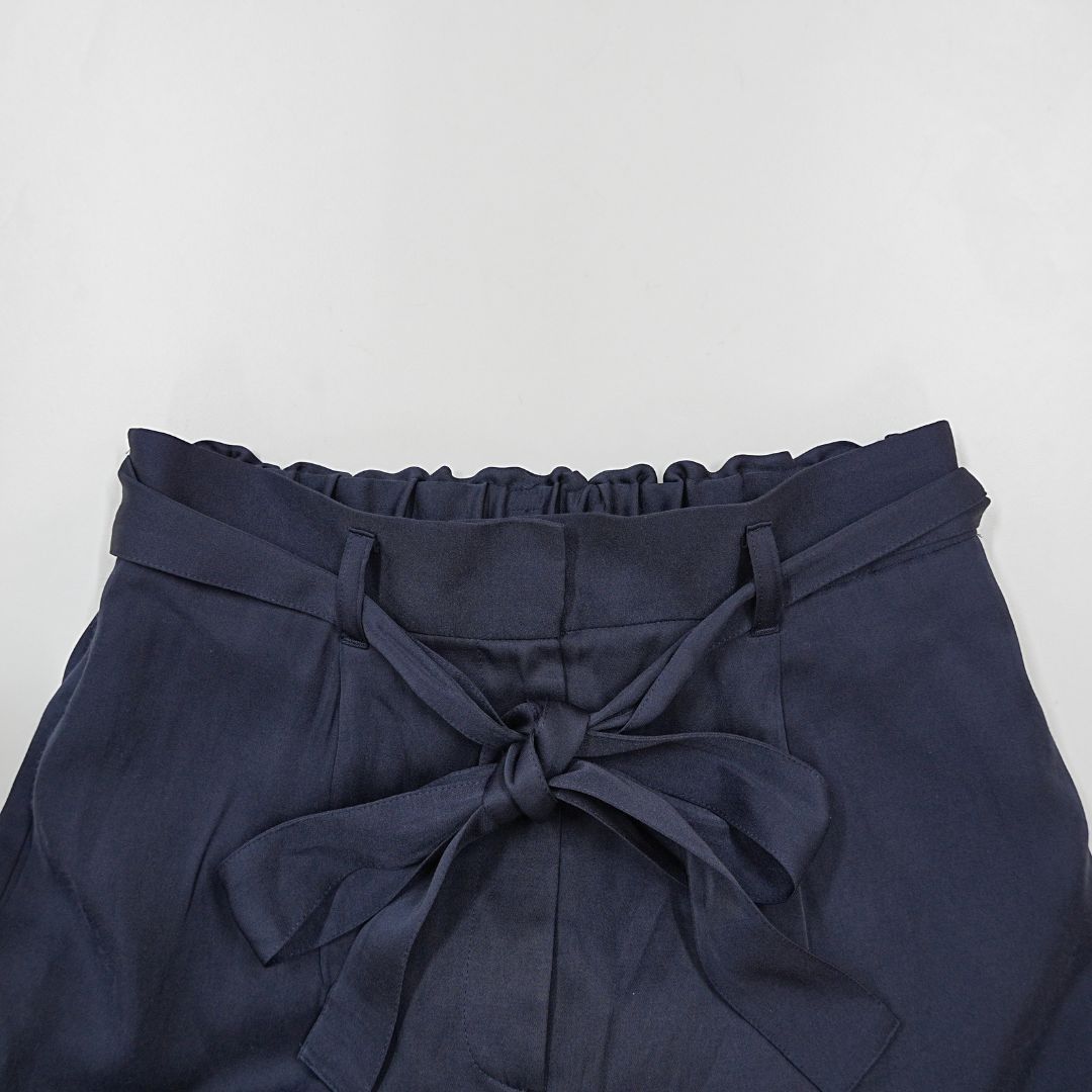 https://assets.mercari-shops-static.com/-/large/plain/2JUXpFw8MKSLKKosGErAPA.jpg@jpg