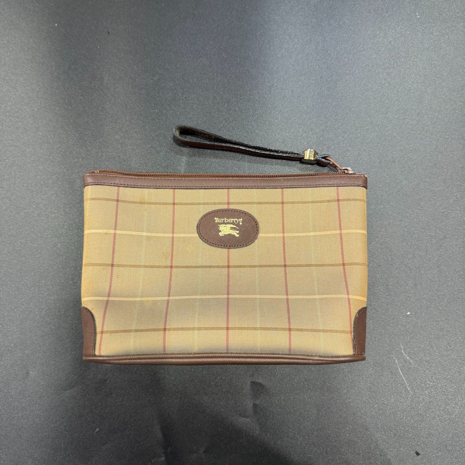 バーバリーズ　ポーチ B25102348 12,240円