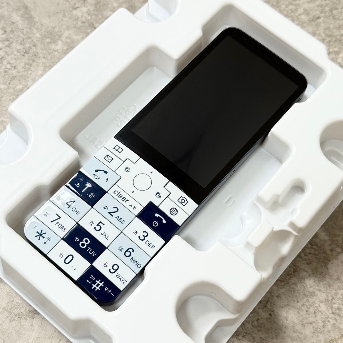 京セラ INFOBAR xv KYX31SLA ナスコン SIMフリー端末/KYOCERA - メルカリ