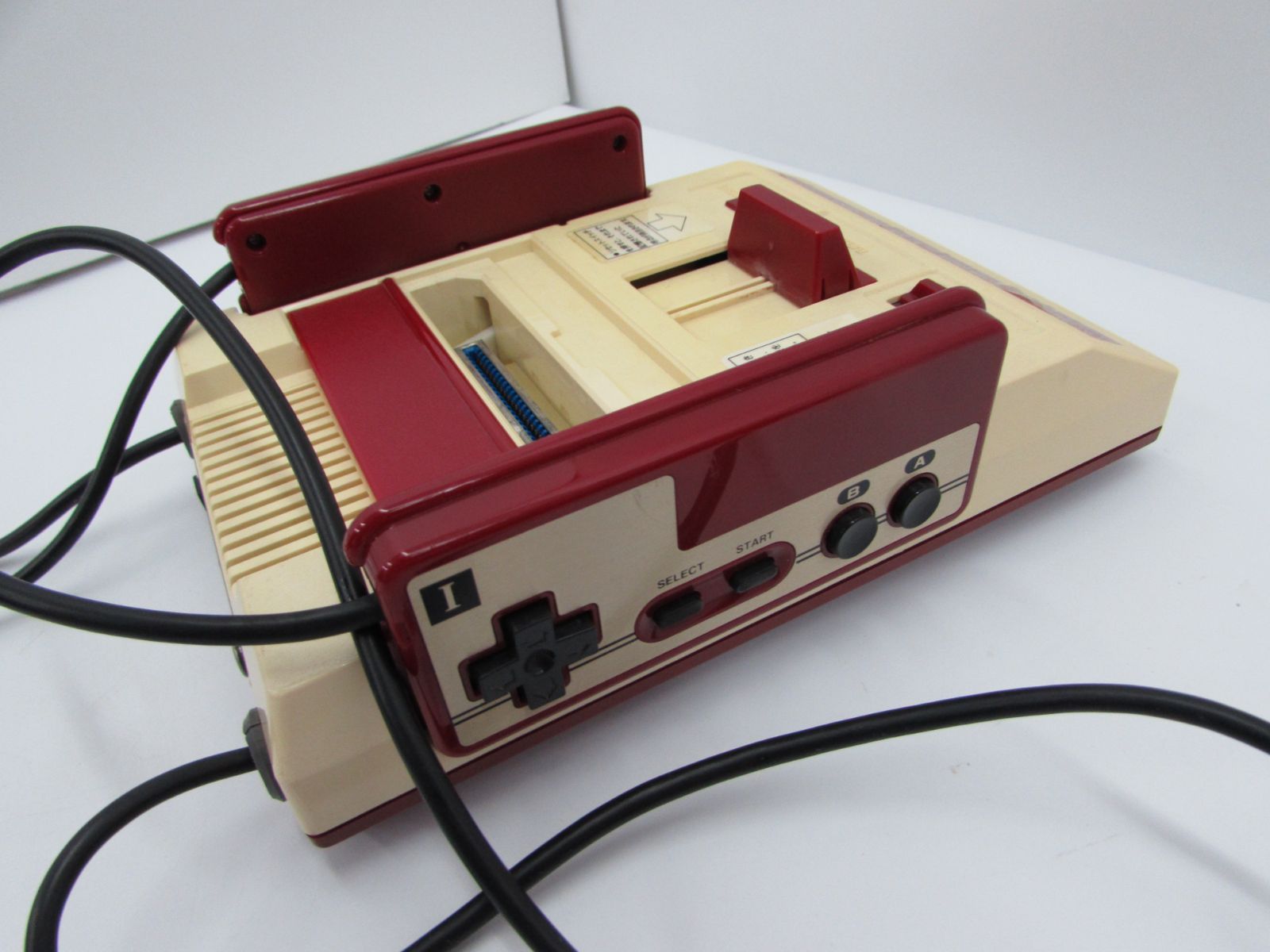 動作未確認・ジャンク品】任天堂 ファミリーコンピュータ ファミコン