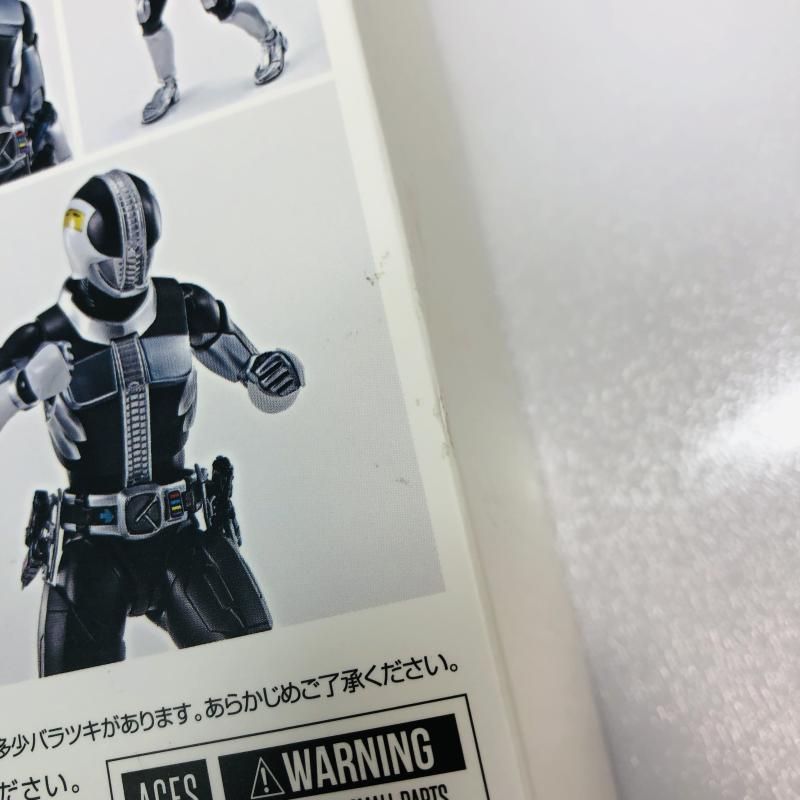 中古】開封・箱傷み)S.H.Figuarts (真骨彫製法) 仮面ライダー電王