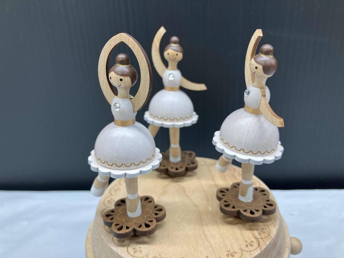 オルゴール wooderful life サンリオ WOODEN MUSIC BOX 白鳥の湖 回転