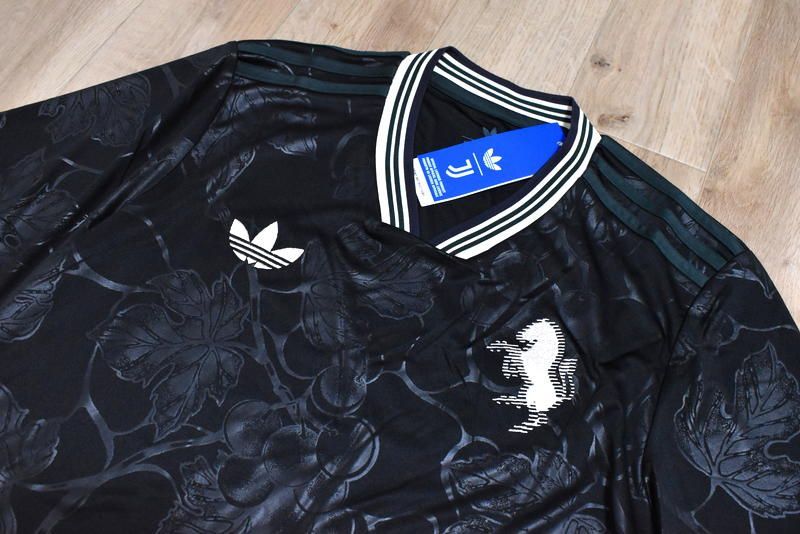 超激レア アディダス CAジュベントス 86？（H）ゲームシャツ 定価1万3200円】新品 adidas製 ユベントス 25/26 3rd ユニフォーム M