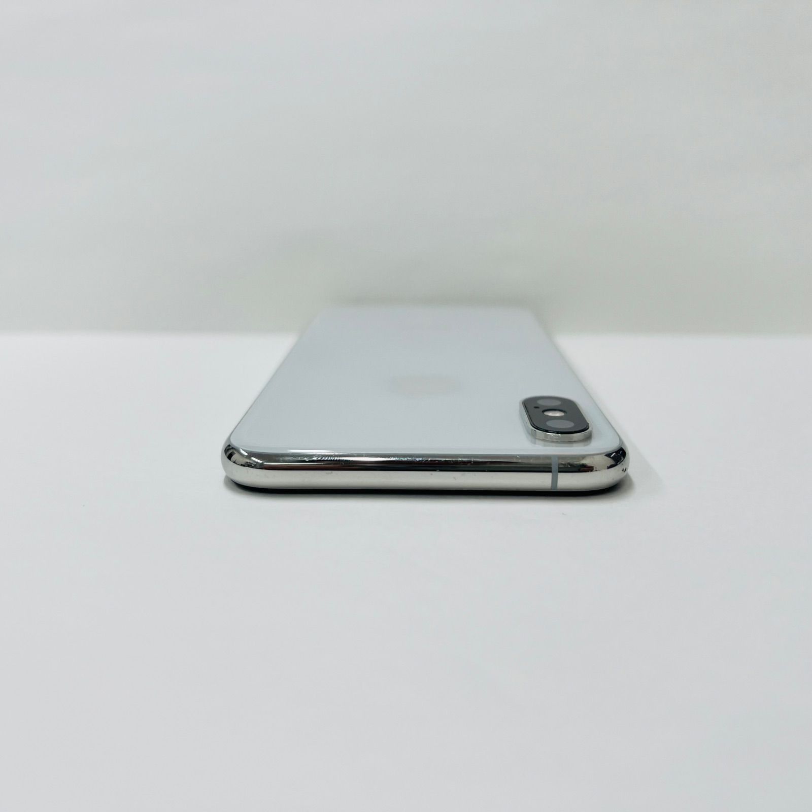 iPhone xs 64GB バッテリー92% iPhone XS 64GB シルバー SIMフリー バッテリー92% - メルカリ
