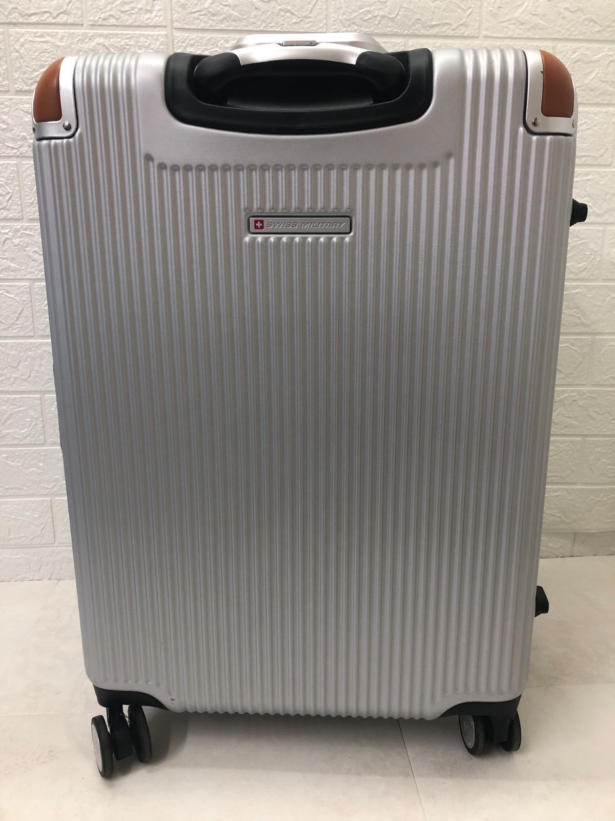 A）美品！SWISS MILITARY スイスミリタリー プレミアム Cタイプ 64L SM