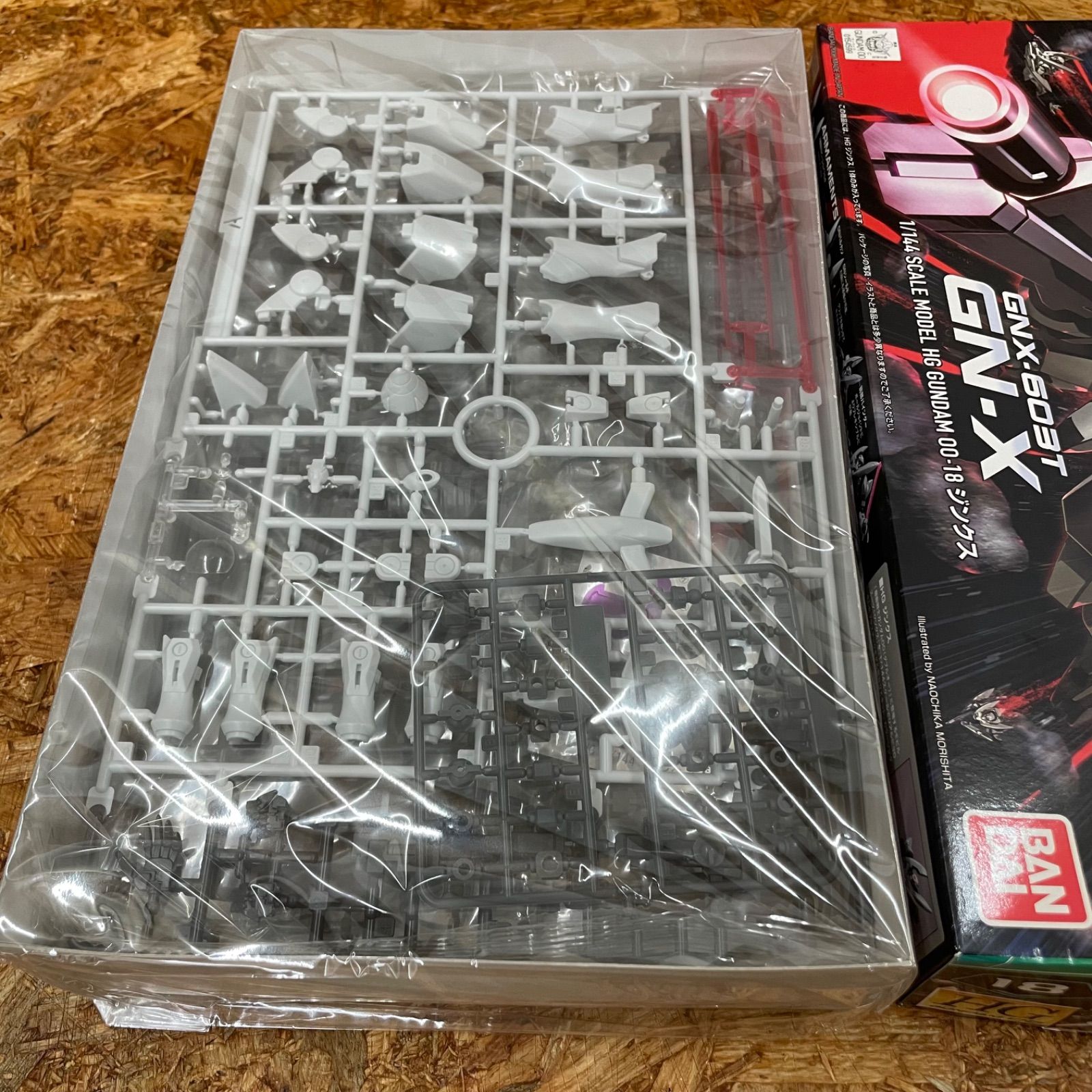 デッドストック 未組立 機動戦士 ガンダム00 HG 1/144スケール