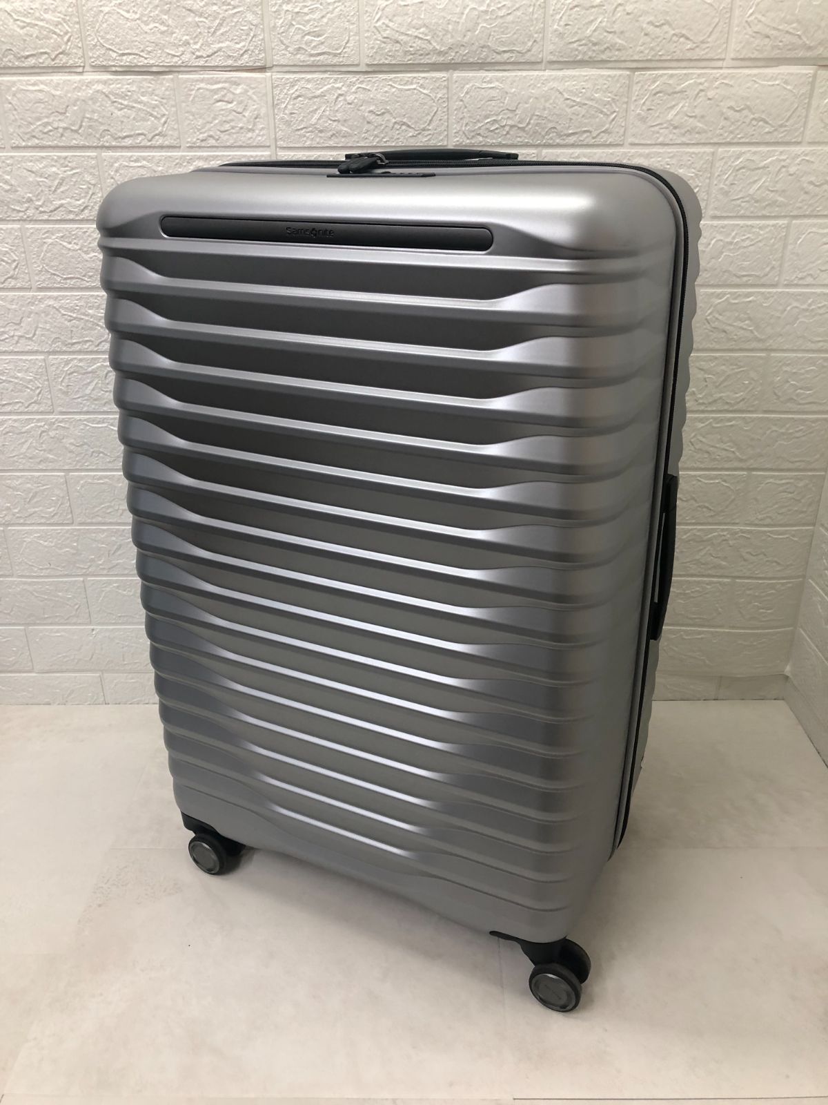 SAMSONITE サムソナイト エレメント スーツケース 27インチ シルバー