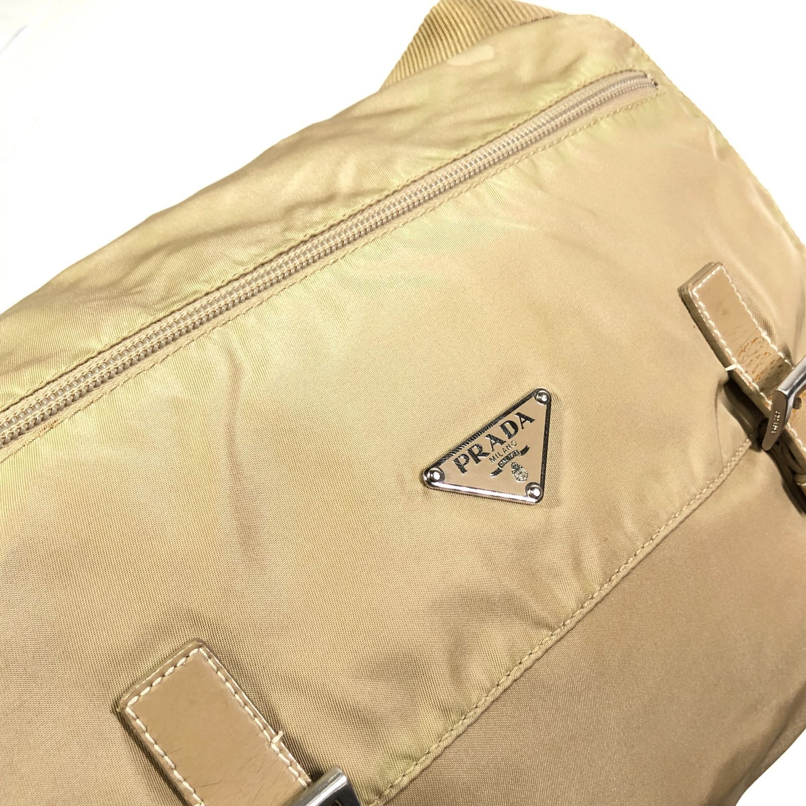 プラダ】本物 PRADA 三角ロゴプレート トライアングル メッセンジャー