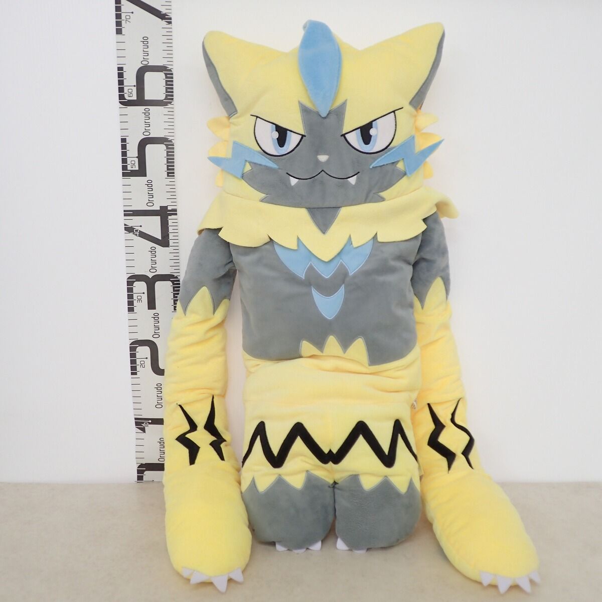 ポケモンセンター Hug you! ぬいぐるみ ゼラオラ 紙タグ付き