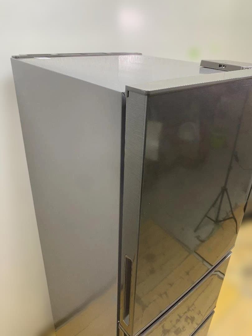 美品 高年式 2024年製 Hisense ハイセンス 283L 3ドア 冷凍冷蔵庫 HR