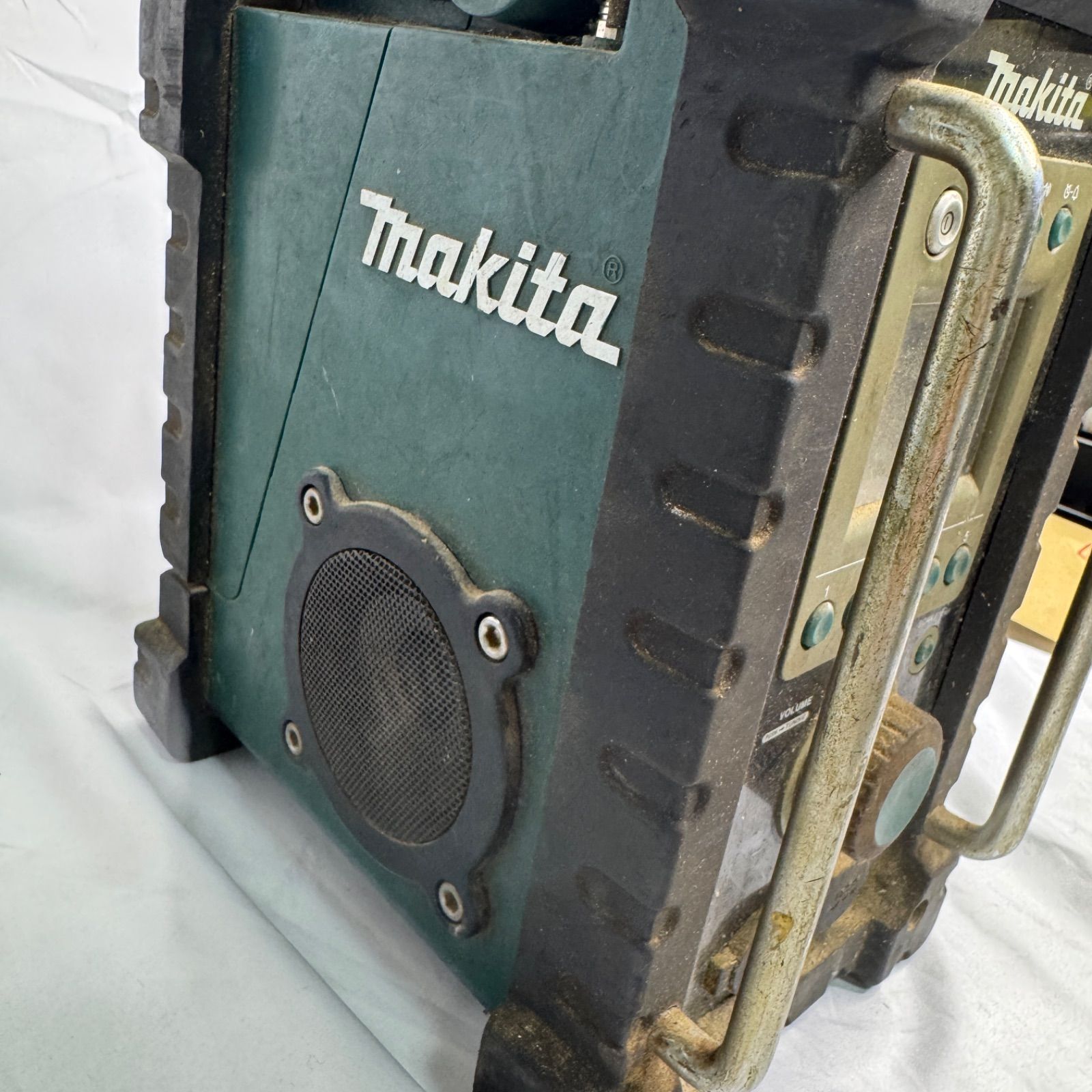 ジャンク品/動作未確認】makita マキタ 充電式ラジオ MR100 現状品
