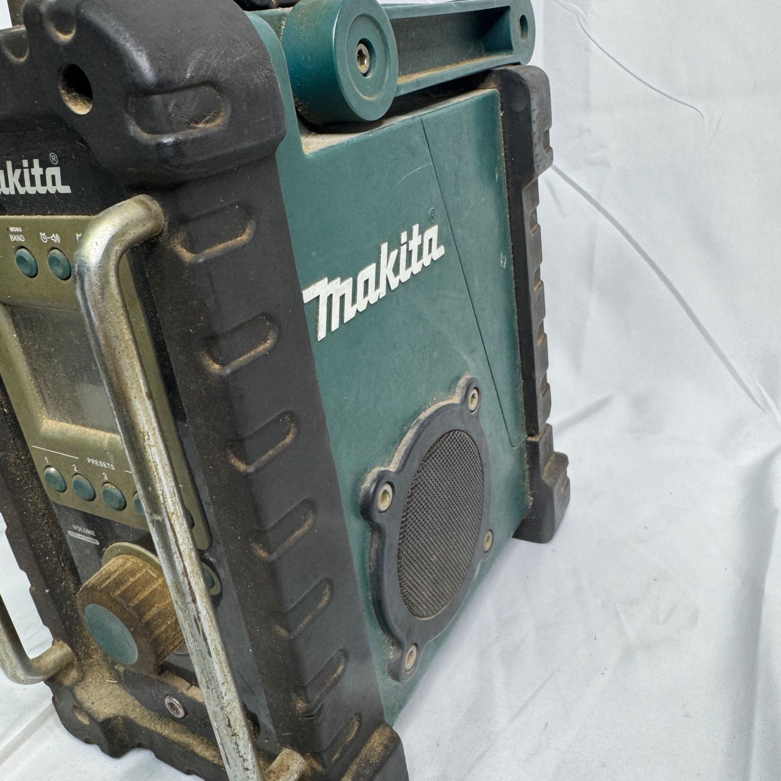 ジャンク品/動作未確認】makita マキタ 充電式ラジオ MR100 現状品