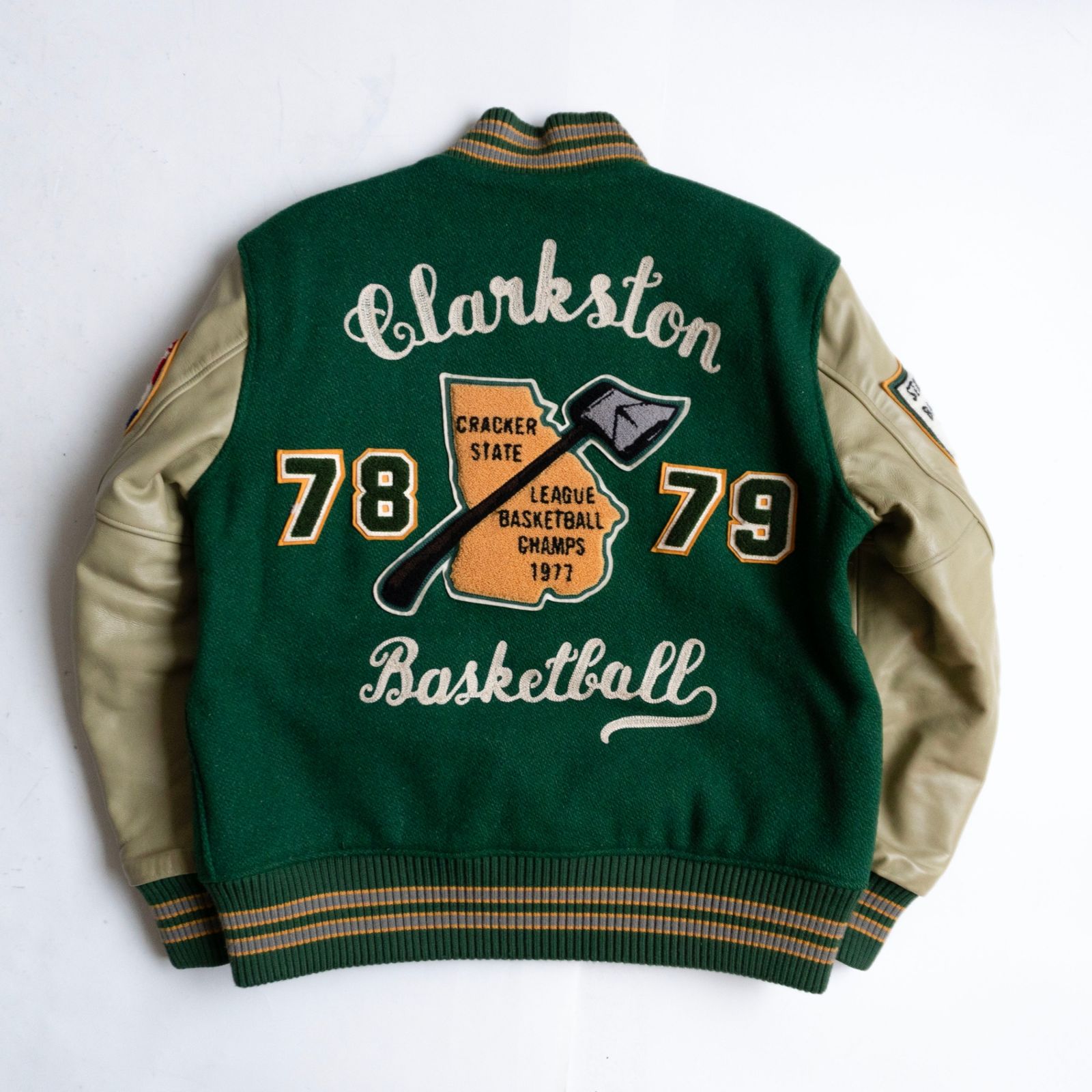 美品】WHITESVILLE【フルデコ レザースリーブ スタジャン】40