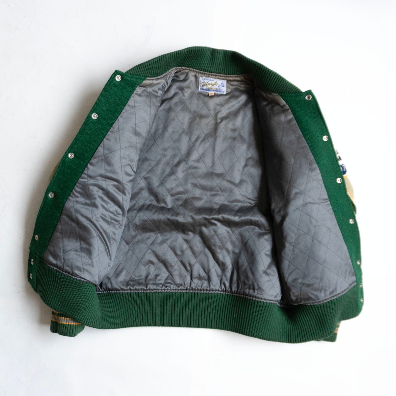 美品】WHITESVILLE【フルデコ レザースリーブ スタジャン】40