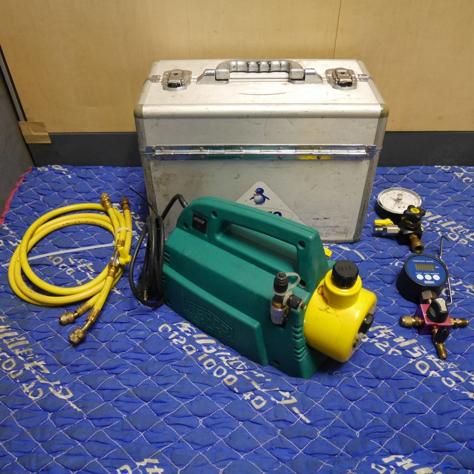 [送料無料] ☆TASCO タスコ 真空 ポンプ TA150TV オイル 逆流防止弁 付 小型 高性能 ツーステージ 電動 工具☆