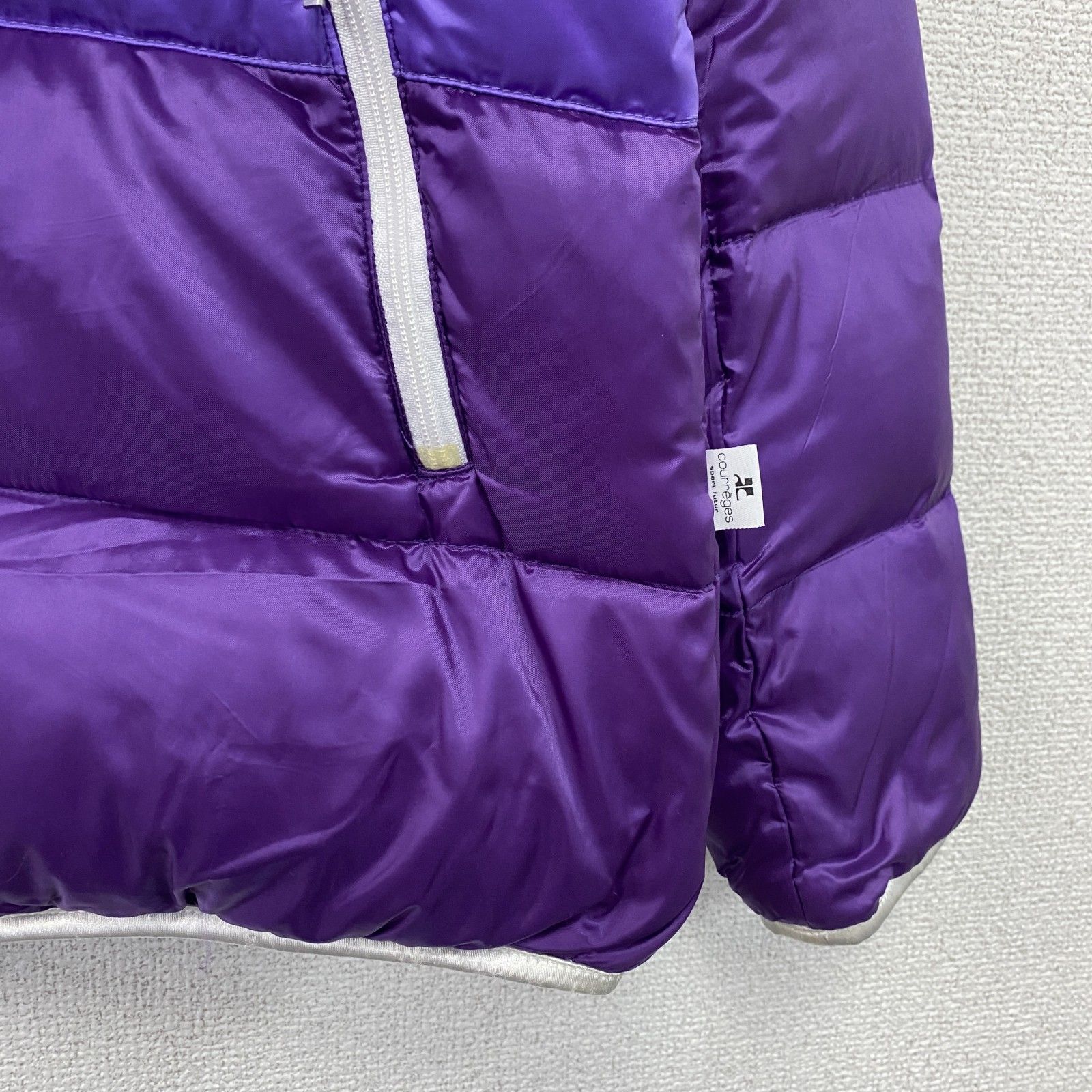 Courreges クレージュ　ダウンジャケット　パープル　紫　40サイズ courreges クレージュ ダウンジャケット 紫 パープル 40サイズ 古着
