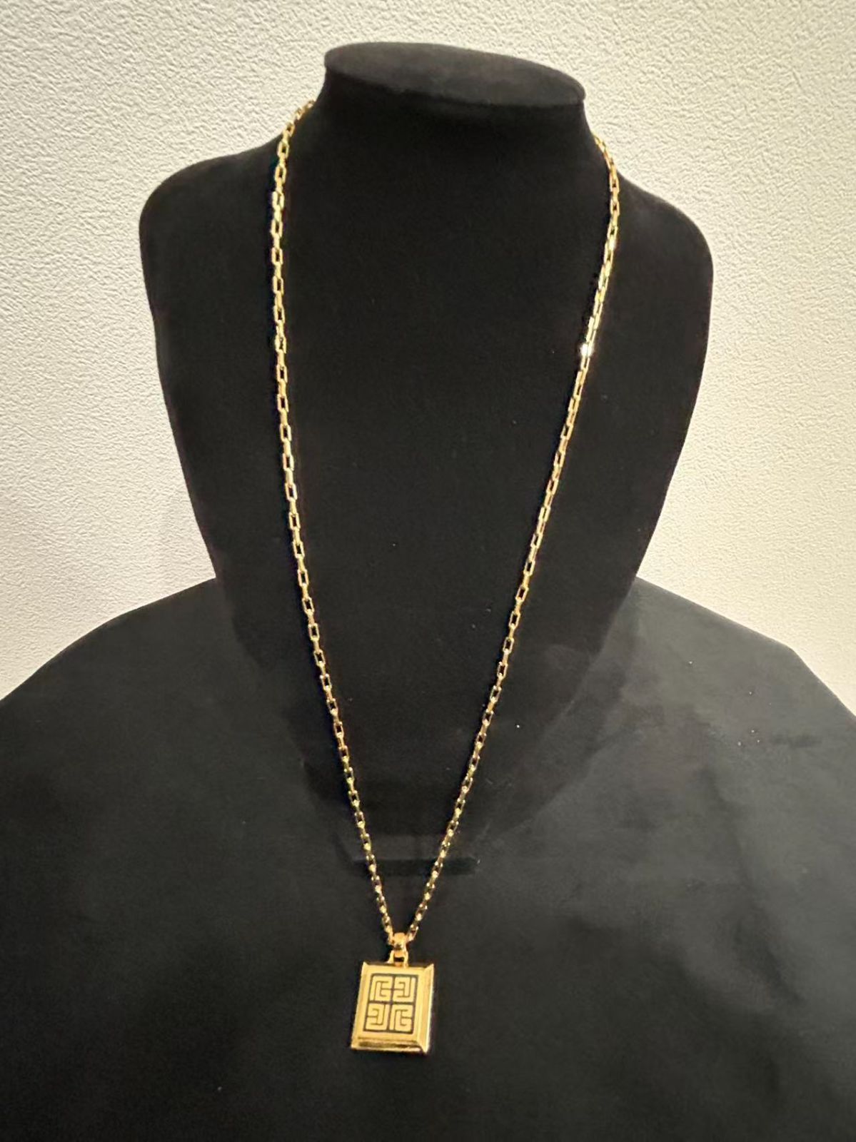 GIVENCHY｜ジバンシィの新品・未使用品・中古品｜Yahoo!フリマ（旧 