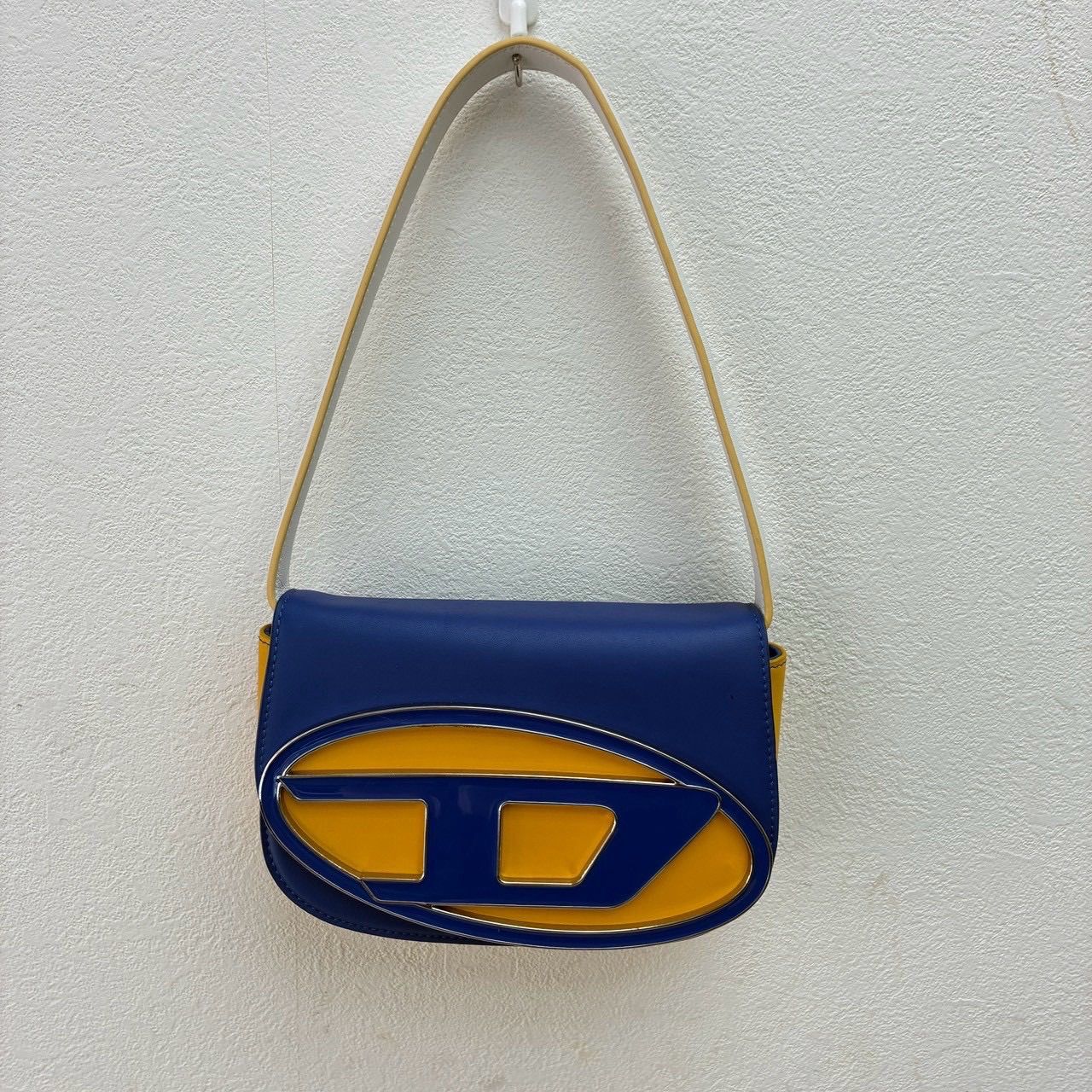 【K1-232】DIESEL ディーゼル　1DR レディース　カウレザー　ショルダーバッグ　バイカラー　ブルー　イエロー