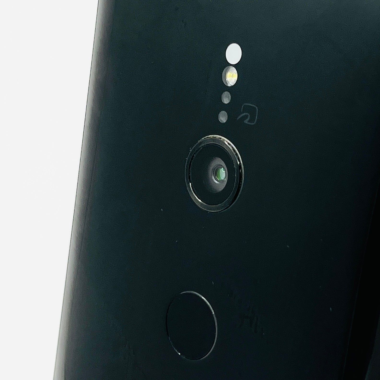 au Xperia XZ2 64GB SOV37ブラック 利用制限〇 動作確認済み - メルカリ