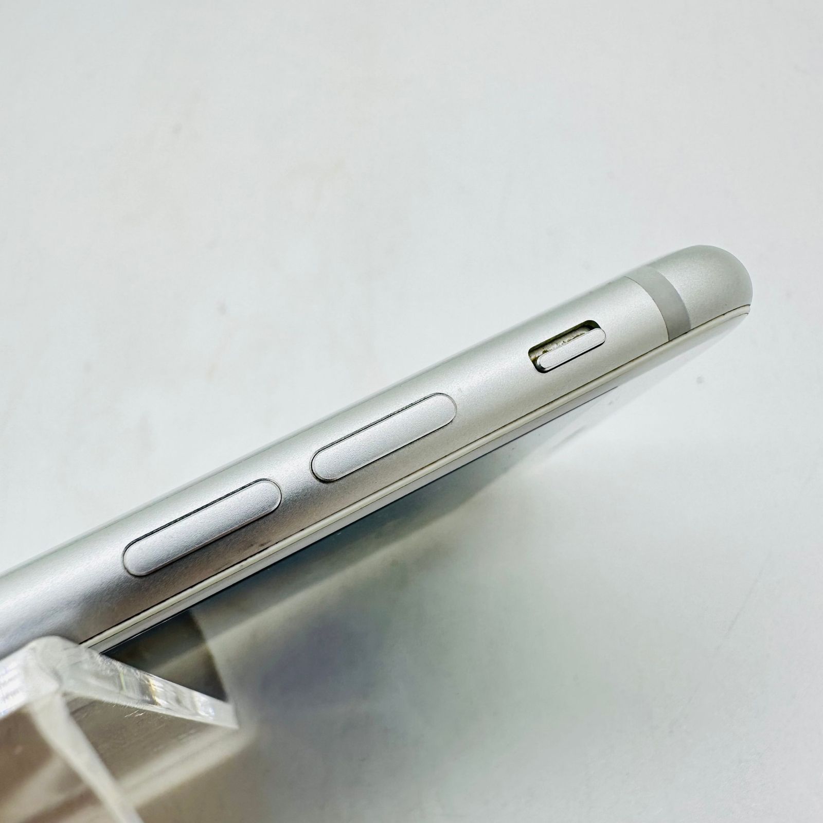 iPhone 8 64GB シルバー ジャンク品 au - メルカリ
