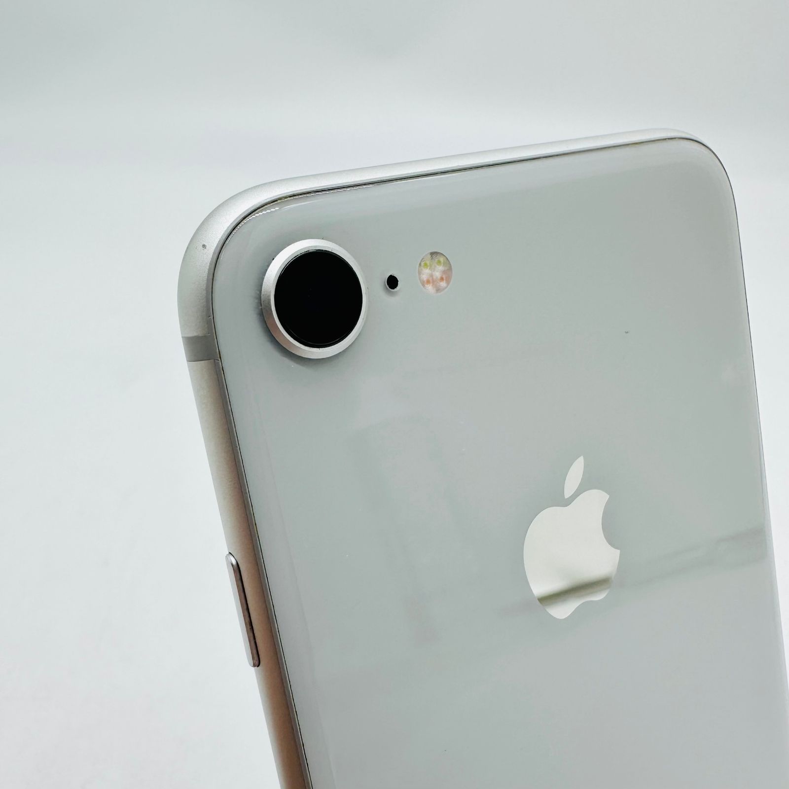 au iPhone 8 64GB シルバー MQ792J/A 利用制限〇 動作確認済み - メルカリ