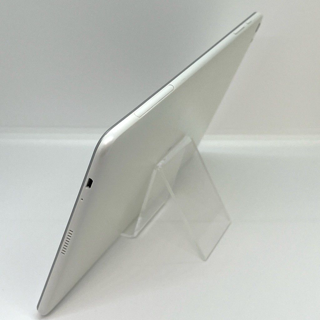 Qua tab 02 HWT31 au SIM解除済 16GB 白ロム - メルカリ
