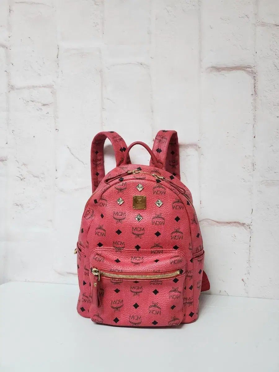 MCM ヴィセトス スターク バックパック ピンク