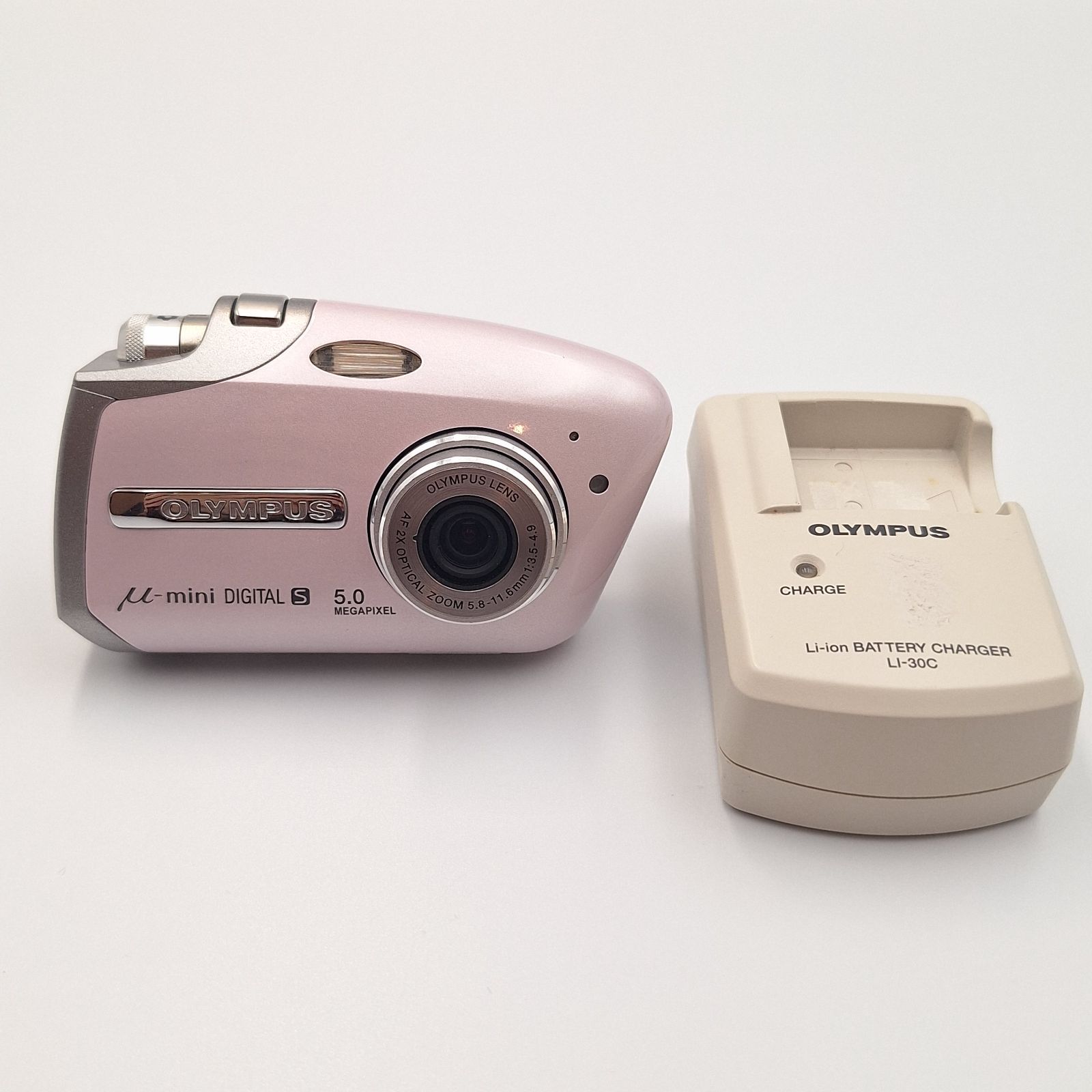 オリンパス OLYMPUS μ-mini DIGITAL S 5.8-11.6mm デジカメ バッテリー 充電器付 通電確認済 カメラ 【13088】 6,860円