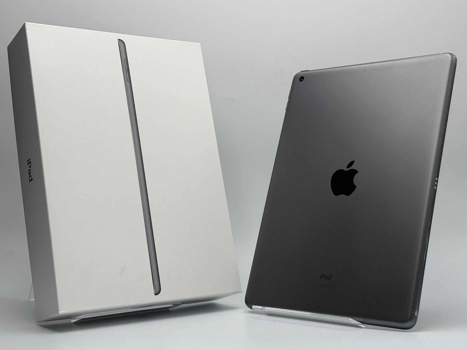 【箱付き中古C】iPad 第8世代 128GB スペースグレイ Wi-Fi バッテリー【92%】