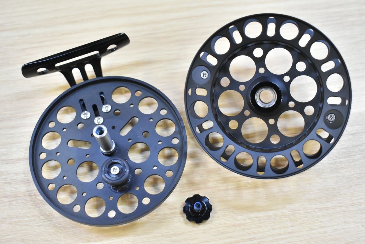 宇崎日新 21 インヴィクタ クロダイ MB リミテッド 85 NISSIN INVICTA