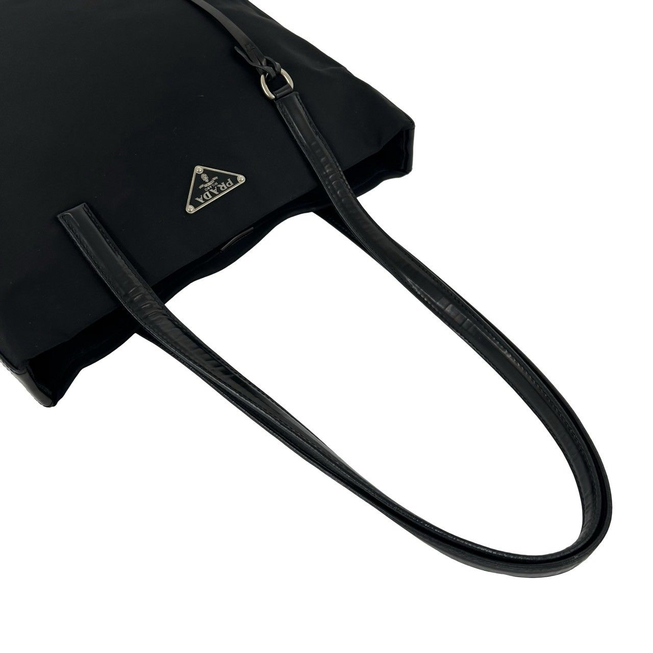 極 美品 希少品 PRADA プラダ 三角ロゴ プレート 金具 ナイロン レザー