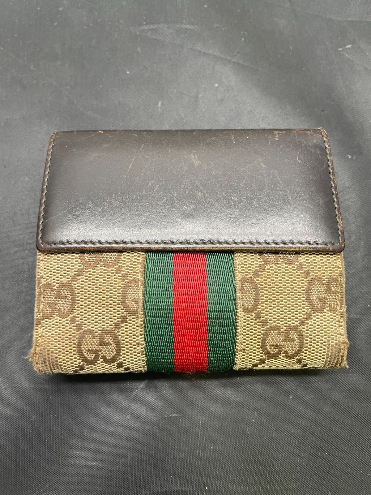 グッチ 　二つ折り財布　GGキャンバス　B25090733