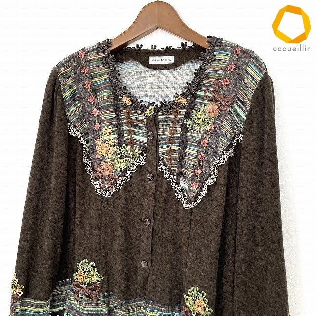 #wnc ドロシー DOROTHY カーディガン カーキ マルチ レース 花モチーフ リボン レディース [1020859]