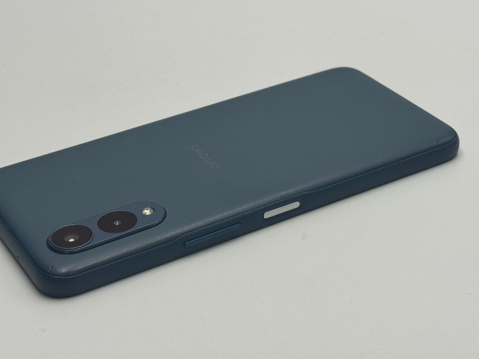 中古C】arrows We2 FCG02 64GB ネイビーグリーン SIMフリー 白ロム