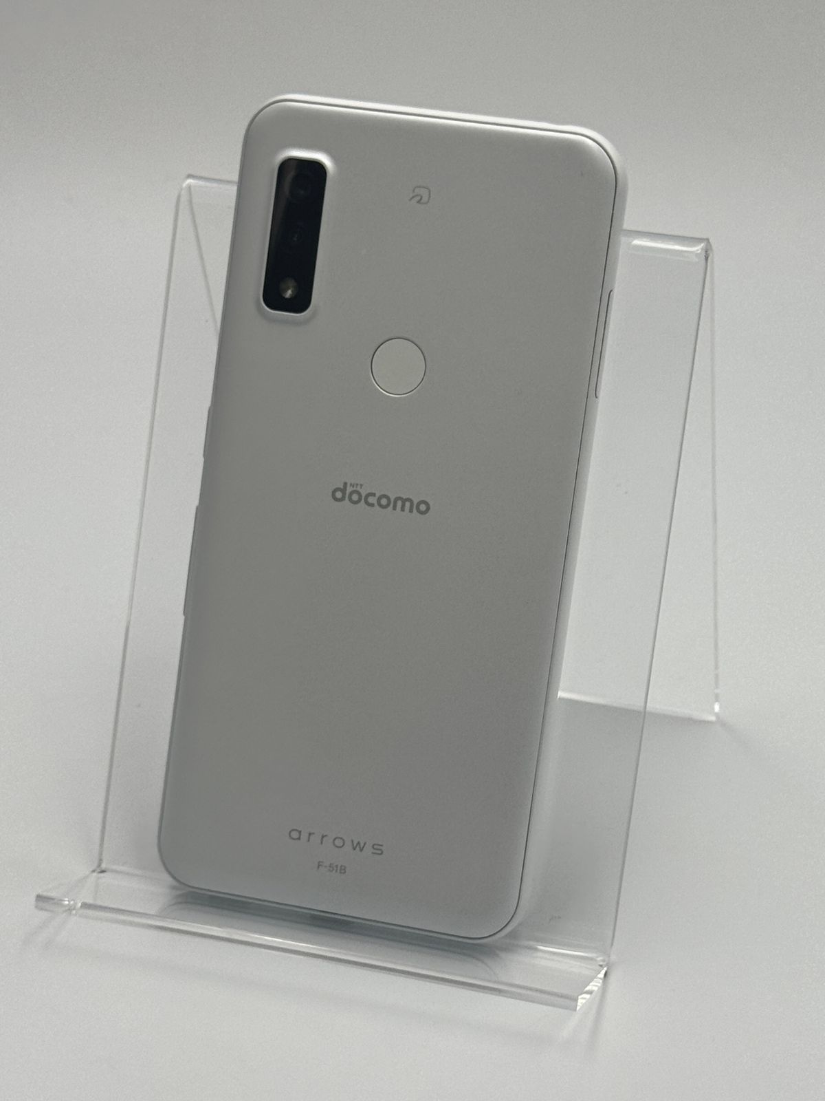 中古A】arrows We F-51B ホワイト SIMフリー 64GB - メルカリ