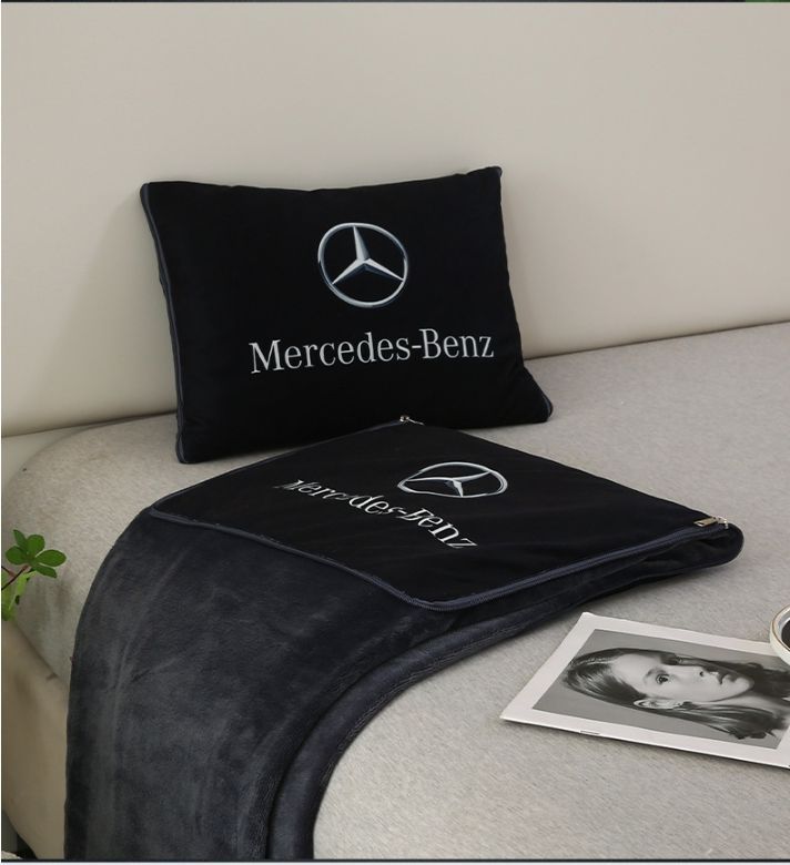 納車記念品 メルセデス・ベンツ カシウェアブランケット　未使用 メルセデスベンツ用抱き枕?2way抱き枕車内用クッション?ブランケット