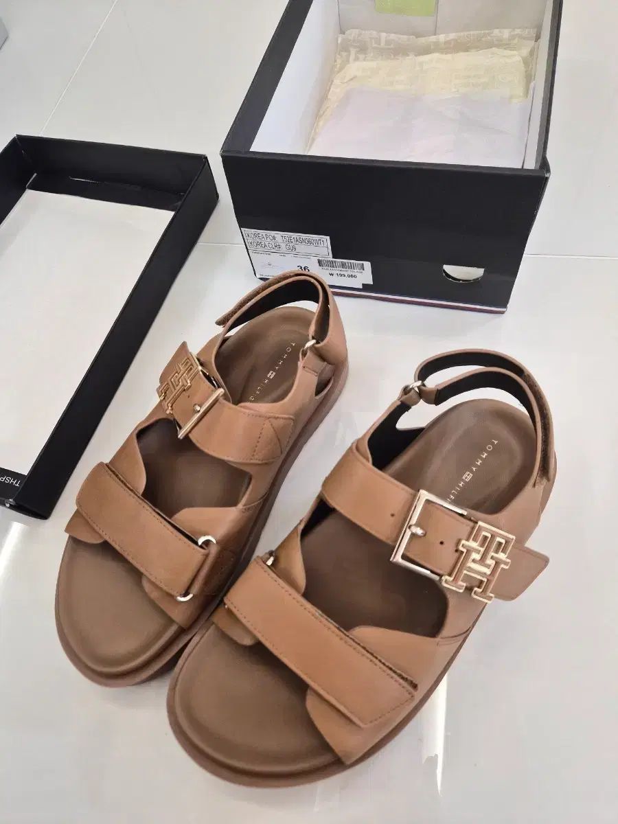 Tommy Hilfiger トミーヒルフィガー ブラウン サンダル 36 (新品)