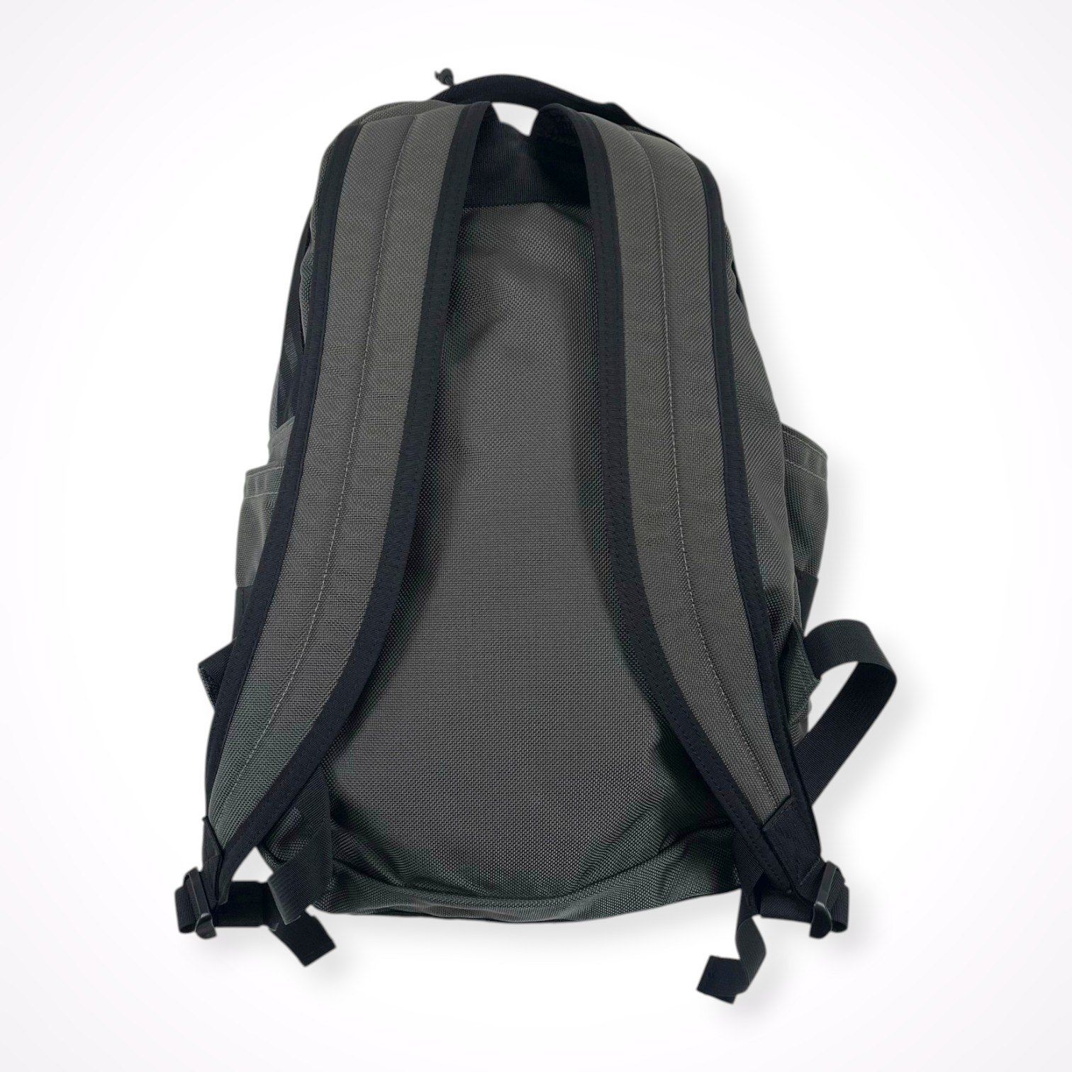 BRIEFING / ATTACK PACK 廃番STEELカラー 参考定価：60,000程度 - メルカリ