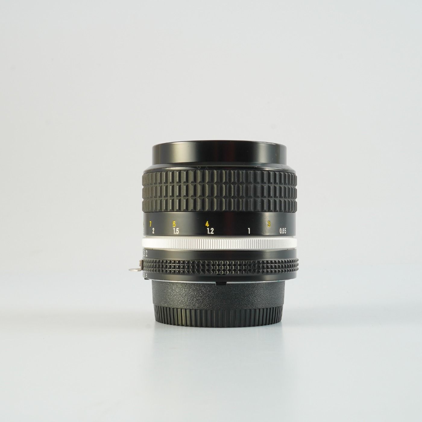 【Overhauled】 Nikon ニコン Ai-S NIKKOR 85mm F/2 単焦点レンズ Overhauled】 Nikon ニコン Ai-S NIKKOR 85mm F/2 単焦点レンズ - メルカリ