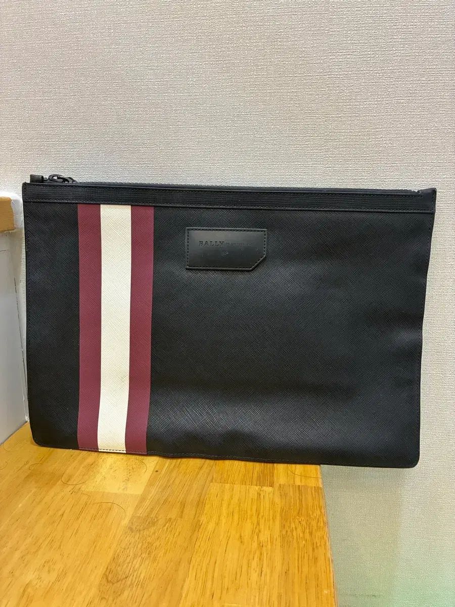 バリー クラッチバッグ 22,267円