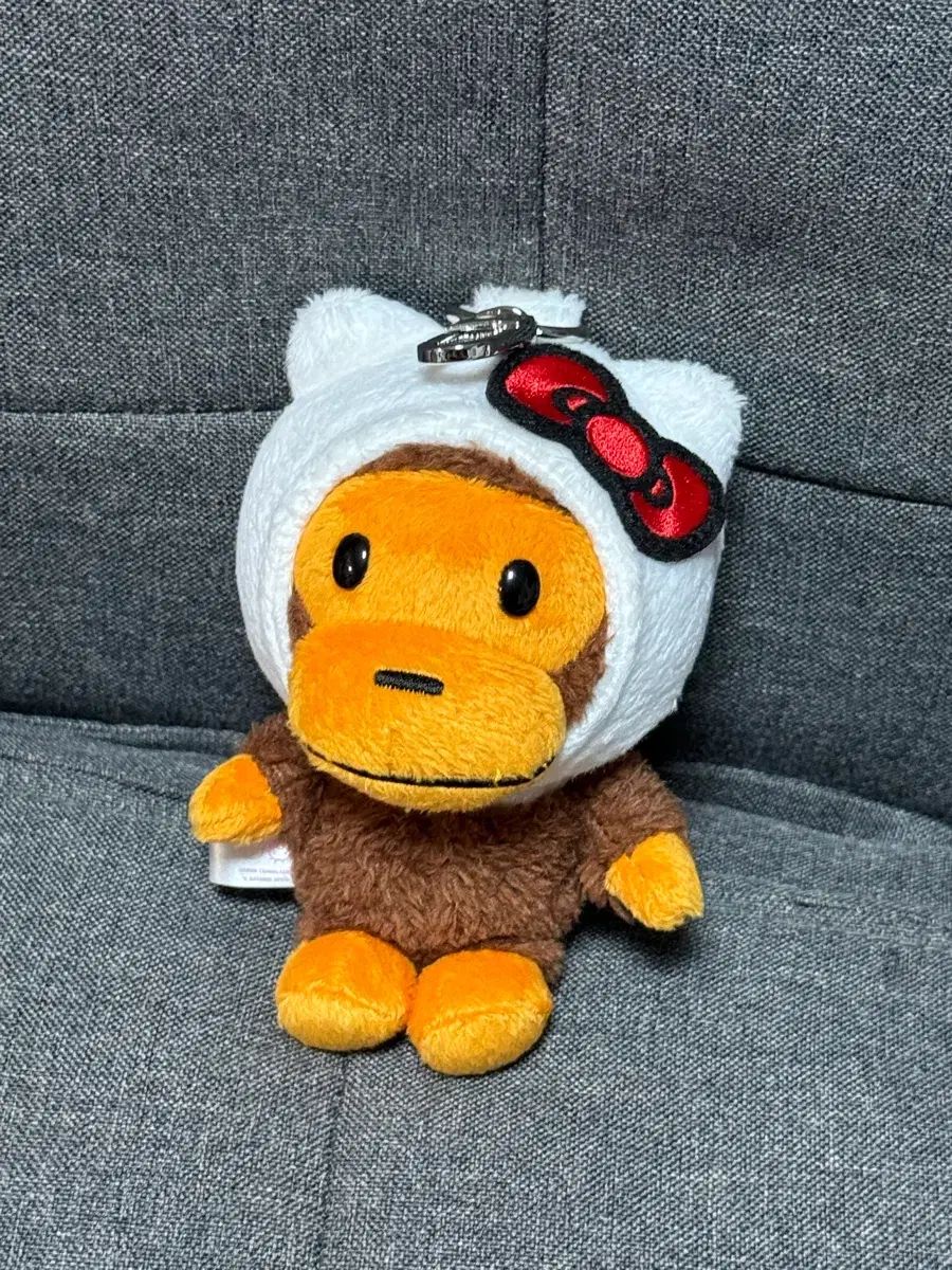 アベイシングエイプ サンリオ ハローキティ PLUSH キーホルダー