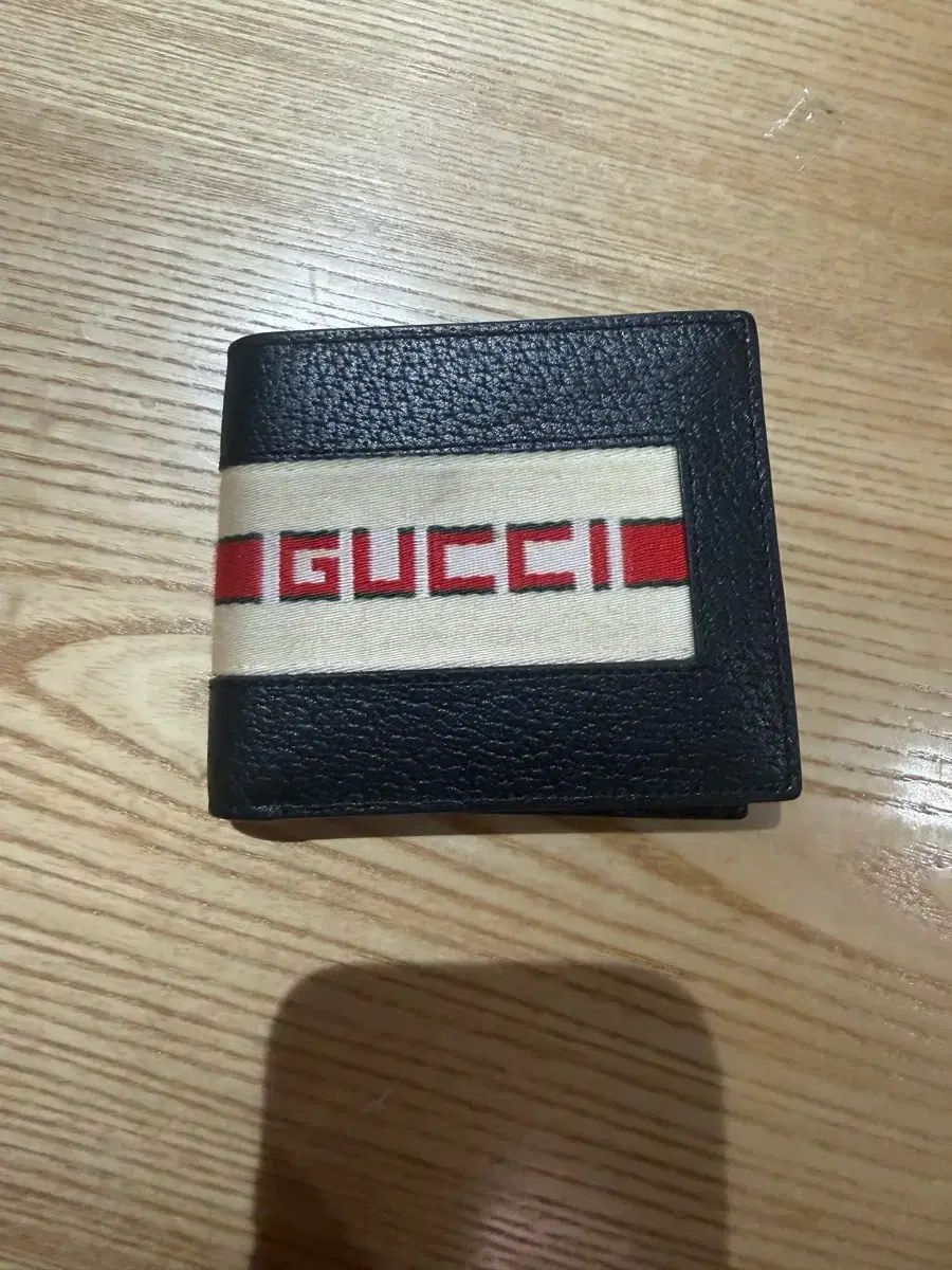 グッチ 財布