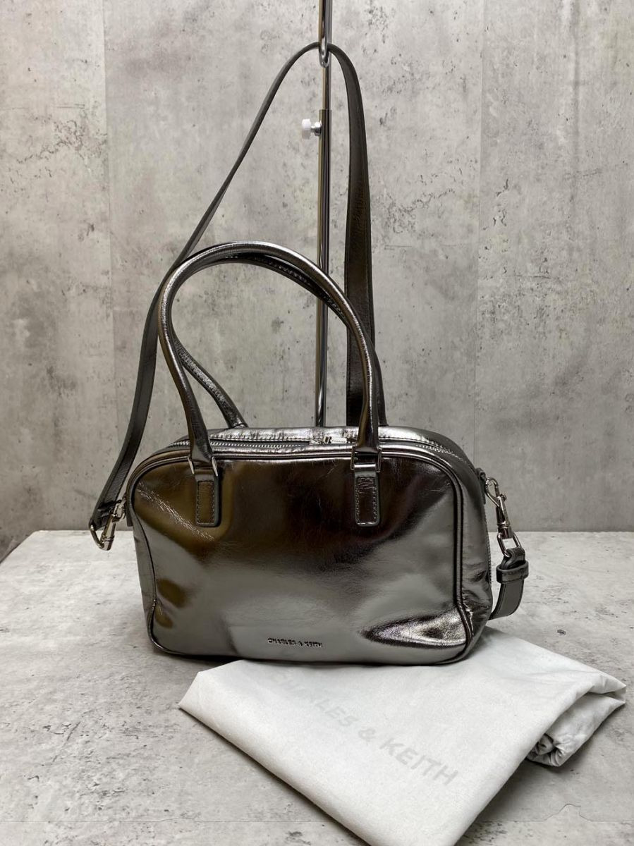 CHARLES & KEITH Charles & Keith Cyanna Textured Bowling Bag /Pewter (tin color) ■■◎ Ladies