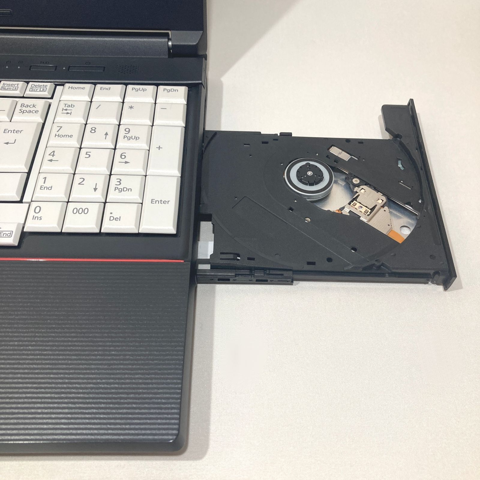 初心者向け】富士通LIFEBOOK 大画面ノートPC DVD付 Windows11 - メルカリ