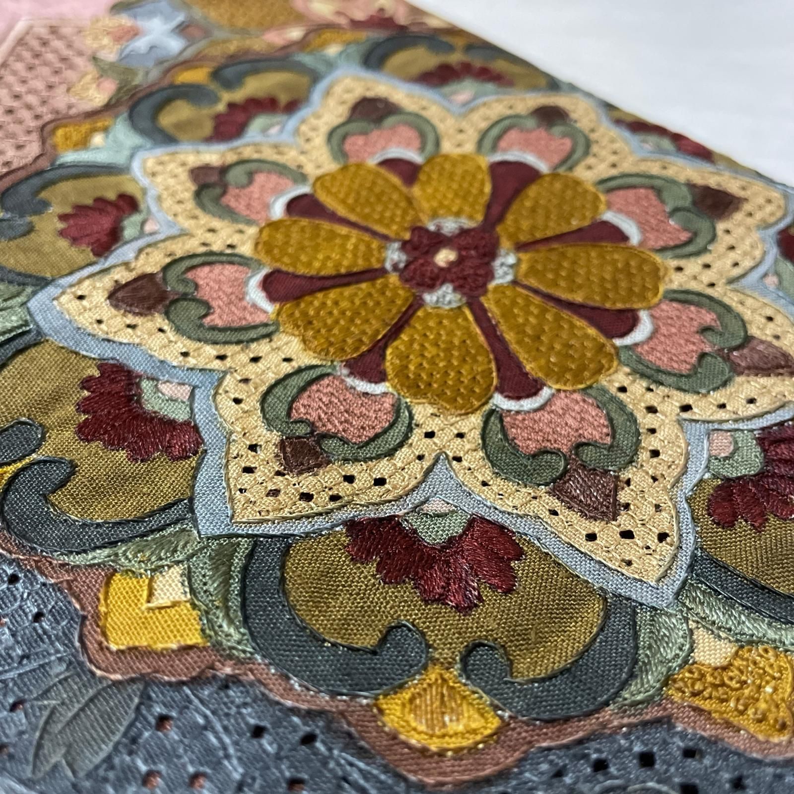 汕頭刺繍 蘇州刺繍 袋帯 長尺 真綿紬 正倉院に花唐草 正絹 着物 X-6234