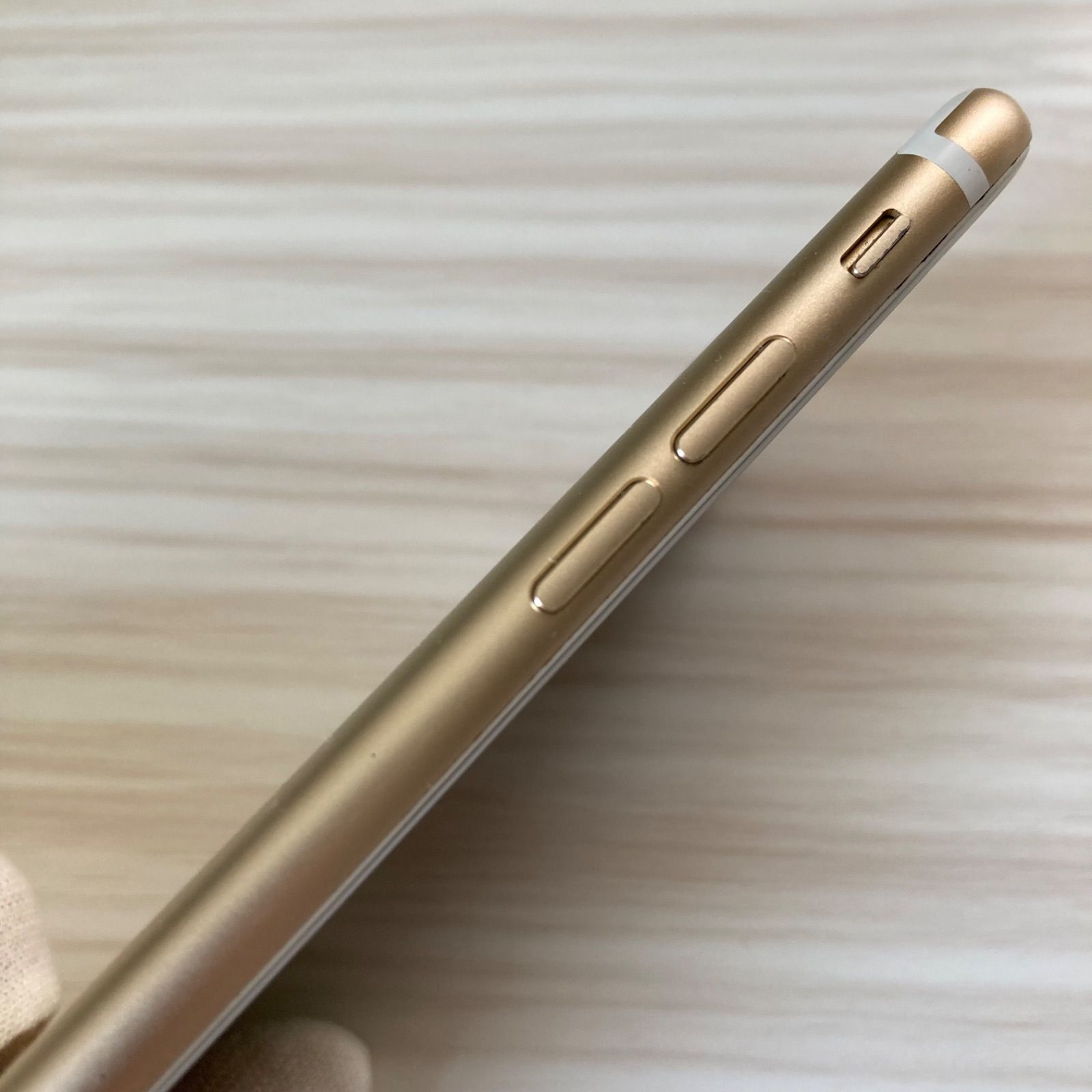 iPhone7 128GB GOLD SIMフリー(訳あり)- メルカリ